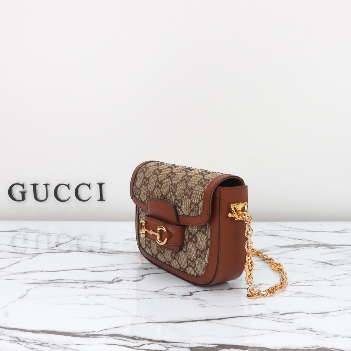 Gucci 16